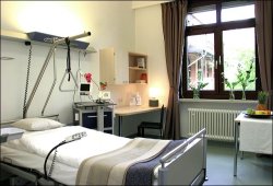 Patientenzimmer Schweißdrüsenabsaugung Kassel